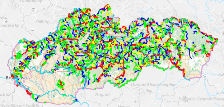 Mapová kompozícia poskytujúca údaje z projektu Open street map.